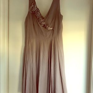Maggy London simple dress for summer outings
